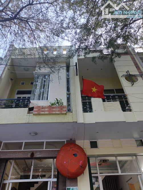 Bán nhà mặt tiền đường vip Xuân Diệu phố biển Quy Nhơn