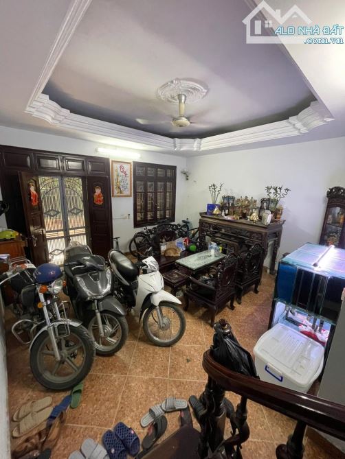 BÁN NHÀ ĐẸP KIM MÃ - 50M2 - MT 5.3M - 10.4 TỶ