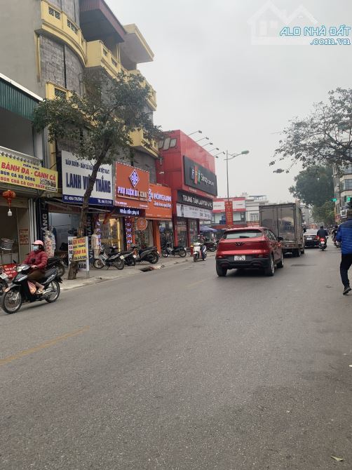 Bán nhà đẹp Trương Định lô góc ô tô ngõ thông kinh doanh