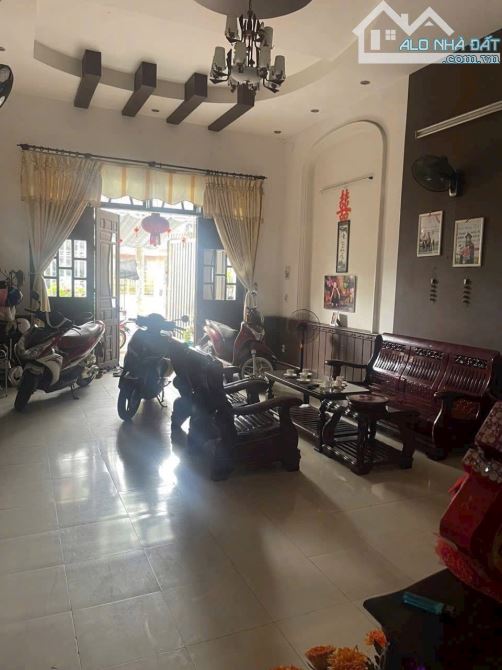 BÁN NHÀ 3 TẦNG ĐƯỜNG TRỊNH ĐÌNH THẢO SÁT XUÂN THUỶ KINH DOANH SẦM UẤT