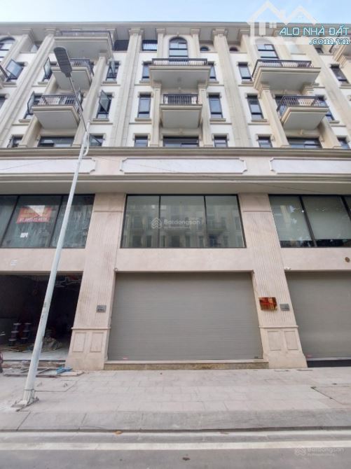 Cho thuê nhà mặt phố Tố Hữu Him Lam Vạn Phúc, 95m2 * 7 tầng, có thang máy điều hòa
