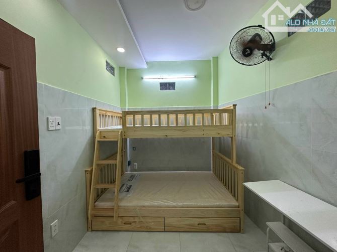 Nhà căn hộ dịch vụ 5 tầng hẻm xe tải phường 13 quận 10