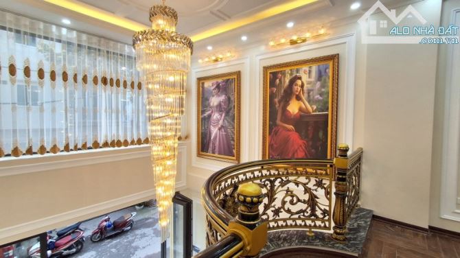 Nhanh Tay , Nhanh Tay . Ô Tô Tránh Nhau Trước Nhà 150m2 mà Giá Chỉ 19 Tỷ