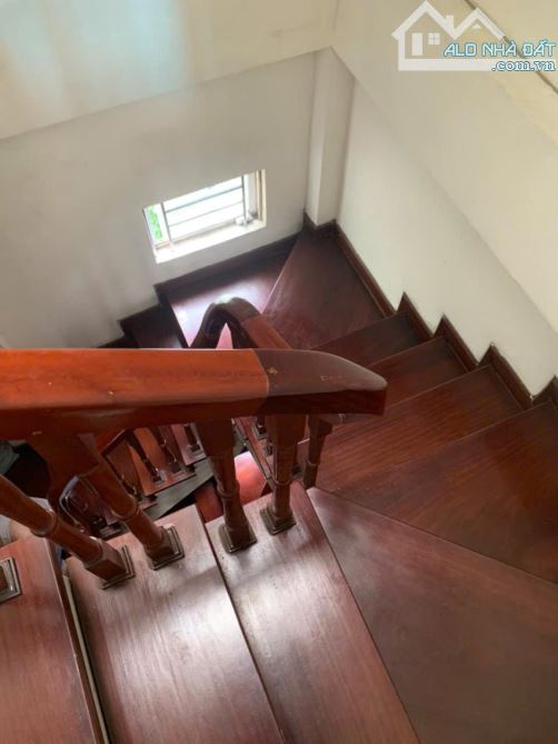 NHÀ PHÂN LÔ KIM GIANG-NGÕ Ô TÔ TRÁNH-Ô TÔ VÀO NHÀ-KINH DOANH VĂN PHÒNG-84M2-5 TẦNG-29,8 TỶ