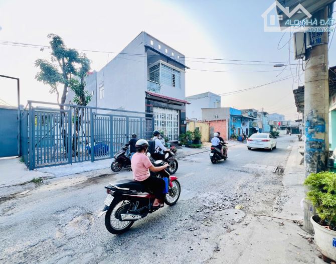 Mặt tiền kinh doanh chỉ 4.2 TỶ, đường An Phú Đông 10, gần Vườn Lài