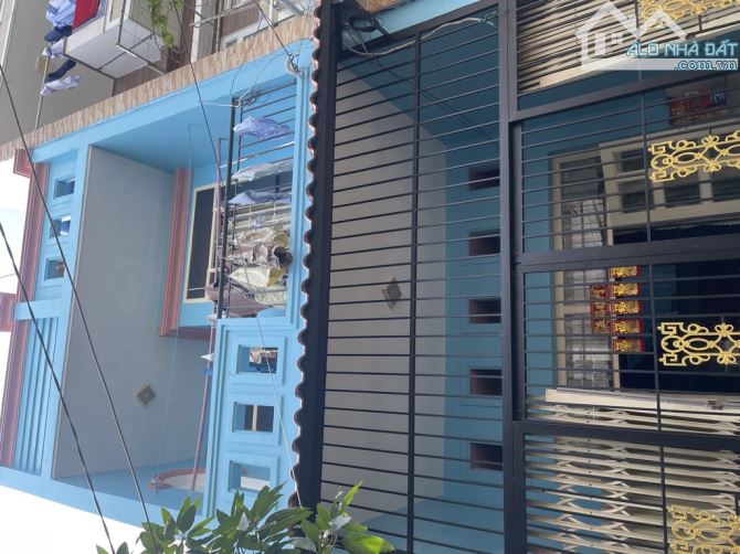 Nhà đẹp hẻm xe hơi gần Lê Văn Quới, BHHA, Bình Tân 49m2 (4 x 12) x 2 tầng, chỉ 3.88 tỷ TL.
