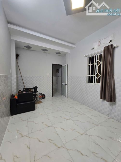 Bán nhà 3 tầng, 4pn, khu VIP Dạ Nam thông Đặng Chất, P3Q8