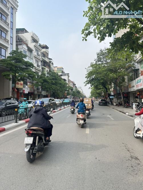 Bán Nhà Tôn Đức Thắng - Đống Đa - Mặt Tiền 7m - Thang Máy DT 35m2