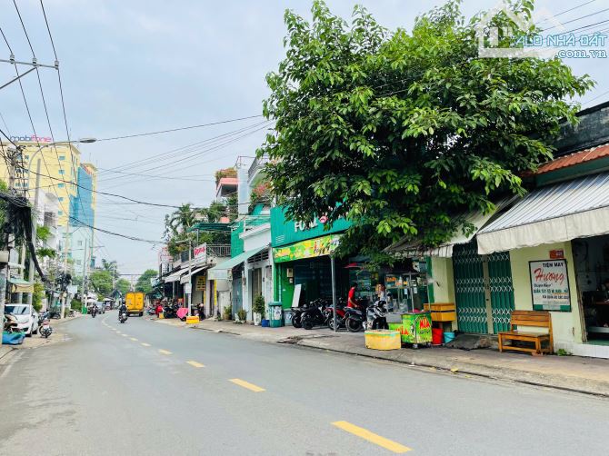Nhà Đẹp 4 Tầng Vào Ở Liền Ngay Xa Lộ Hà Nội - Hiệp Phú, DTS 331m2 ngang 6m, hỗ trợ bank