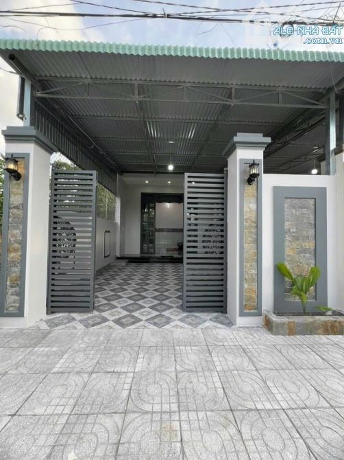 Chính chủ kẹt tiền cần ra nhà đường Trần Đại Nghĩa gần vòg xoay An Lạc giá full 780tr SHR