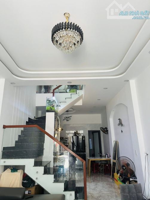 🏩 Bán nhà 3 tầng mới mt đường 7m5 Phú Xuân 9, 65m2, giá 5 tỷ tl