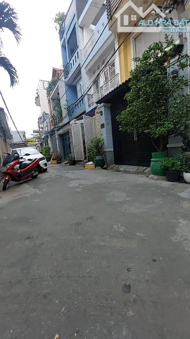 Hàng HIẾM khu Vip, nhà HXH 5❌13 gần Trương Công Định Tân Bình.