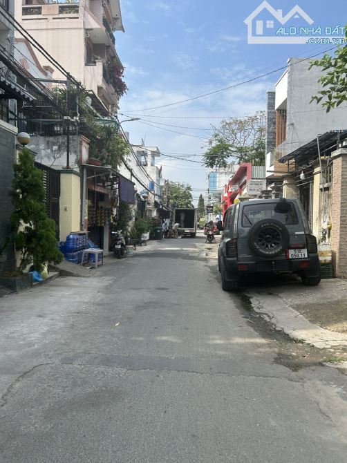 Cần bán, vị trí siêu đẹp, HẺM ÔTÔ, PHAN VĂN HỚN, Q12, dt: 52,5M2, chỉ nhỉnh 4 tỷ.