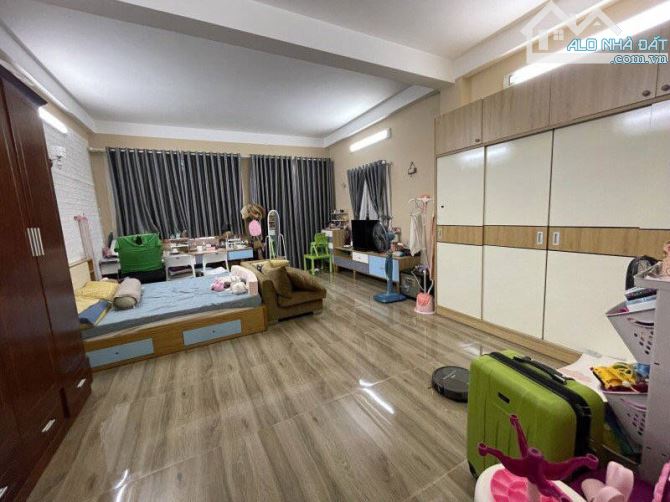 Nhà  Lý Thường Kiệt gần trung tâm thi đấu Phú Thọ phường 14 quận 10
