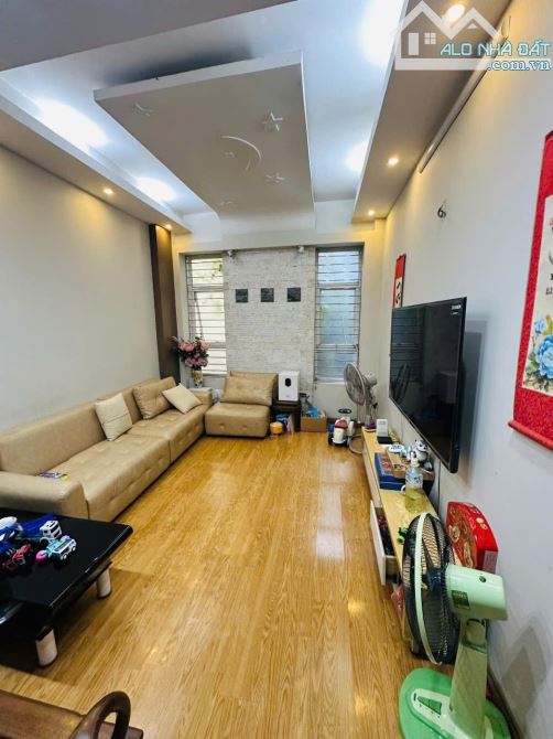 NHÀ ĐẸP DÂN XÂY QUAN THỔ 3 - TÔN ĐỨC THẮNG- 44M2-NGÕ RỘNG 5M-MT3,7M-12,5 TỶ
