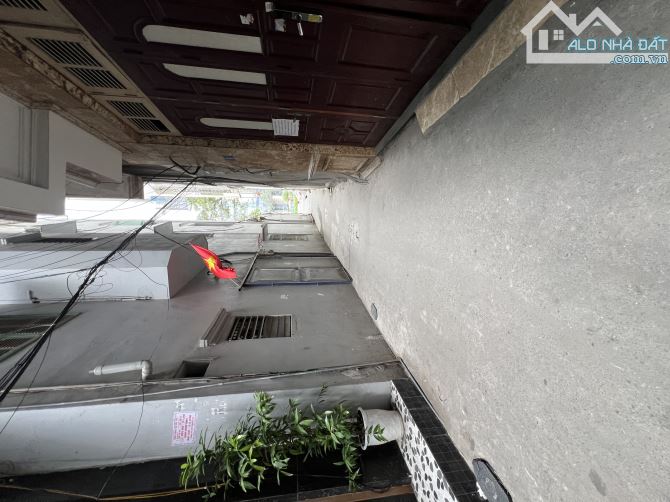 NHÀ BÁN CẦU GIẤY - DÂN XÂY - MẶT NGÕ RỘNG THOÁNG - Ô TÔ GẦN - 30MÉT RA PHỐ   - DT 40M -