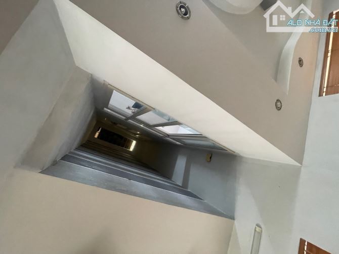 Nhà đầu kiệt lớn oto Hải Châu - Tiểu La - Lê Thanh Nghị