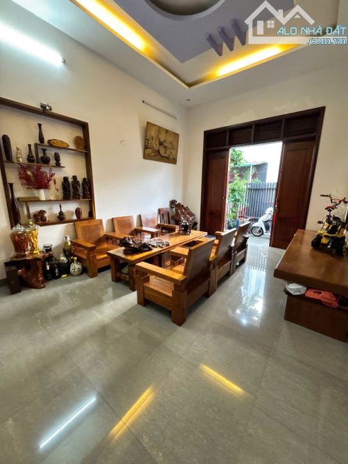 Nhà mt Xuân Diệu 6,77x18.39 ngay jody phan chu trinh, trung tâm phố