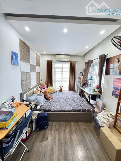 SIÊU ĐẸP BÁN NHÀ PHỐ BỒ ĐỂ - LONG BIÊN, 57M,   4TẦNG, GẦN PHỐ NGUYỄN VĂN CỪ.
