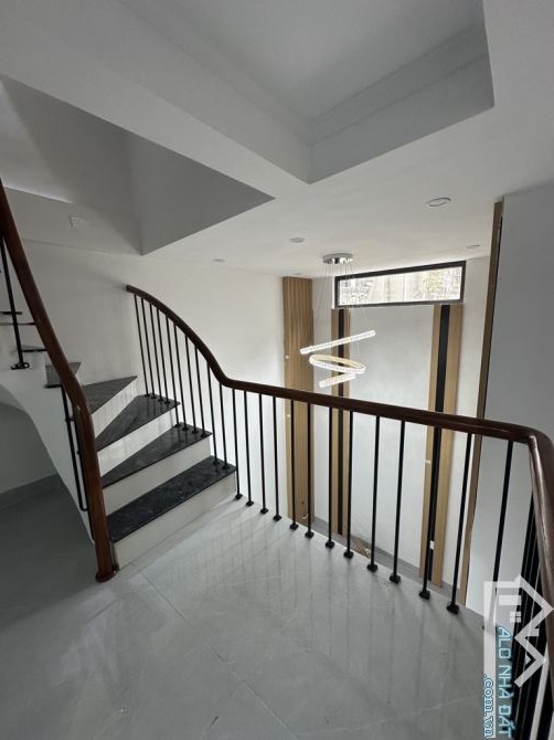 NHÀ THÔNG TẦNG THANH NHÀN- 3 BƯỚC RA Ô TÔ - NGÕ THÔNG- 42M- CHỈ 6.35 TỶ- CÓ 102