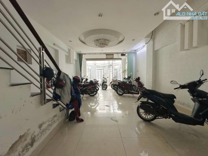 Nhà 4 tấm vào ở ngay, đối diện công viên Bùi Đình Túy, Bình Thạnh, 4,5x16m giá cực tốt
