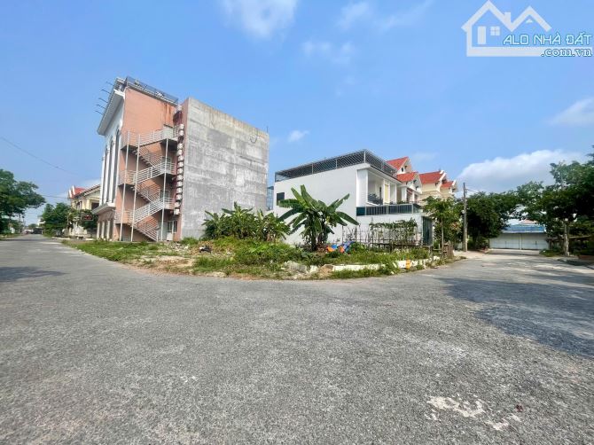 Lô góc 176,5m2 trung cư Tắc Giang, Minh Tân, Kiến Thụy 35tr/m2