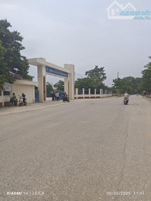 Đông Vinh, Đông Mỹ, THanh Trì, DT: 115m, MT:5.8m, giá 7.7 tỷ, ô tô 7 chỗ vào đất