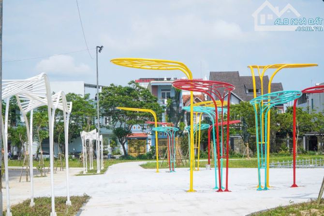ĐỈNH NÓC KỊCH TRẦN KHU ĐÔ THỊ TRUNG TÂM LA HÀ - TP. QUẢNG NGÃI