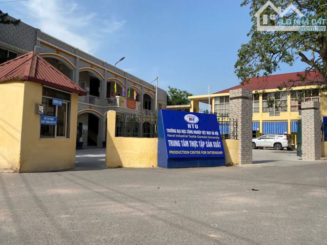BÁN GẤP 58M2 ĐẤT TRỤC CHÍNH KIM HỒ- LỆ CHI- GIA LÂM- ĐƯỜNG Ô TÔ- GIÁ 3xx tỷ.