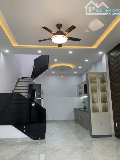 CHỈ 3T.Ỷ- NHÀ 2 TẦNG 2 MÊ- KIỆT Ô TÔ ĐƯỜNG HOÀNG VĂN THÁI- LIÊN CHIỂU- ĐÀ NẴNG.