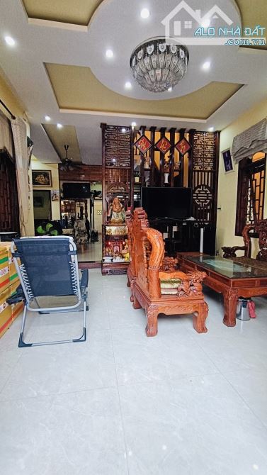 BÁN GẤP BIỆT THỰ 200M2 - PHONG CÁCH CỔ ĐIỂN & HIỆN ĐẠI - HÒA MINH, LIÊN CHIỂU  ĐÀ NẴNG