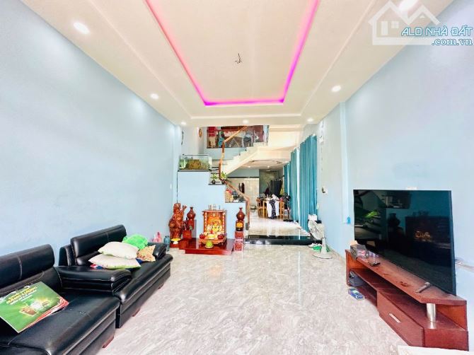 SẬP HẦM CẦN BÁN NHÀ 3 LẦU TÔN ĐẢN CẨM LỆ