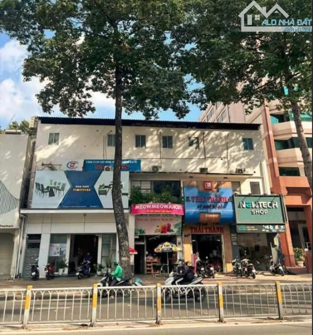 Cho thuê Chính chủ 95 Nguyễn Thị Minh Khai, Quận 1 - DT 20x20m, Giá thuê 78tr TL