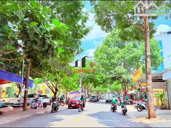 BÁN NHÀ MT KINH DOANH LÊ THỊ HỒNG GẤM (5,37x43) THUẬN LỢI KINH DOANH, NGAY TRUNG TÂM