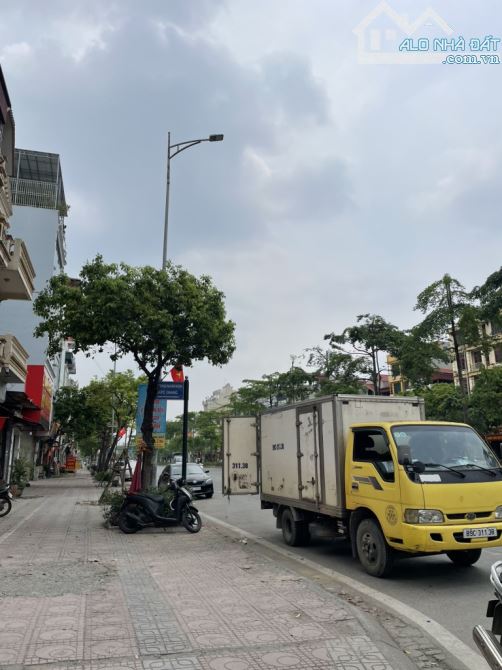 BÁN NHÀ MP NGÔ GIA TỰ - LÔ GÓC - 3 MẶT THOÁNG - THÔNG TỨ PHÍA  - VỈA HÈ 82M2 NHỈNH 23TỶ