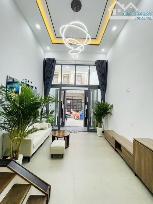 Nhà khu đồng bộ 5 tầng Lê Đức Thọ P6 gần chợ An Nhơn, hẻm 5m. Giá 7ti4 còn bớt