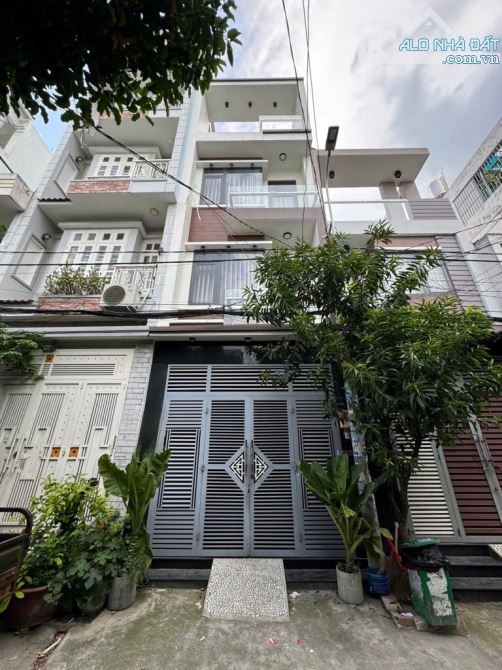 Bán nhà 4 tầng gần chợ Gò Xoài- giáp Tân Phú, tặng nội thất cao cấp- 56m2, chỉ nhỉnh 6 tỷ