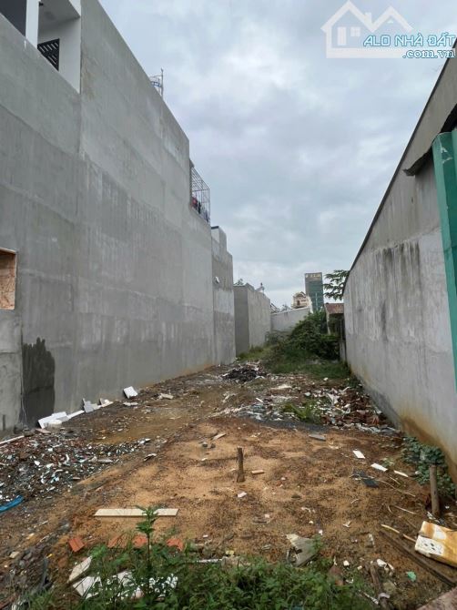 Bán đất sổ hồng thổ cư 100%,diện tích 7,5 x 50m, thổ cư,tân hiệp,giá 11,5 tỷ có bớt