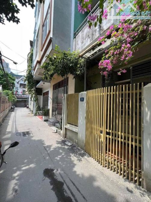 BÁN NHÀ MẶT NGÕ THÔNG - Ô TÔ TẠI PHÚ ĐÔ - 2 THOÁNG - DÂN XÂY -  GIÁ TỐT 50M2 CHỈ 10 TỶ