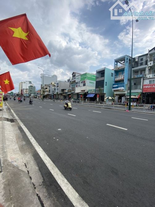 Bán Nhà Mặt Tiền Dương Quảng Hàm, P6, Gò Vấp, 16Tỷ