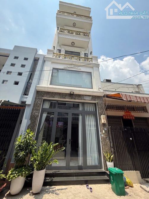 Bán nhà mới- đẹp 5 tầng HXH thông ngay chợ Gò Xoài, 48m² - giáp Tân Phú chỉ nhỉnh 6 tỷ