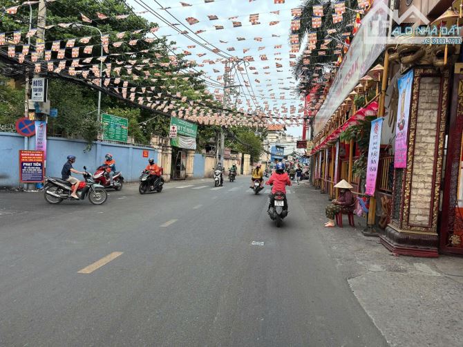 Bán nhà HXH Lê Đức Thọ 75m2 3 tầng VIEW GÓC ĐẸP ngang 4.1m gần chợ An Nhơn 7 tỷ.