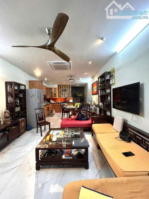 Bán nhà Ngọc Hà 37m2 nhà mới đẹp khu dân trí cao thang máy 8 tỷ