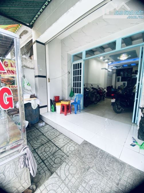 Mặt tiền kinh doanh ngay Lê Văn Quới, BHHA, Bình Tân, 80m² (4 x 20) x 3 tầng, chỉ 8.48 tỷ