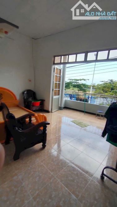 Nhân - Cực rẽ nhà mặt tiền Phạm Văn Đồng ngang 5m chỉ 6tỷ2