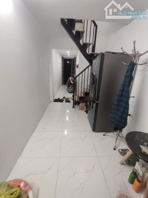 Bán nhà nguyên căn ngõ 381 Bạch Mai, Hai Bà Trưng 20m x 5T giá 3.45 tỷ, sổ đỏ GD
