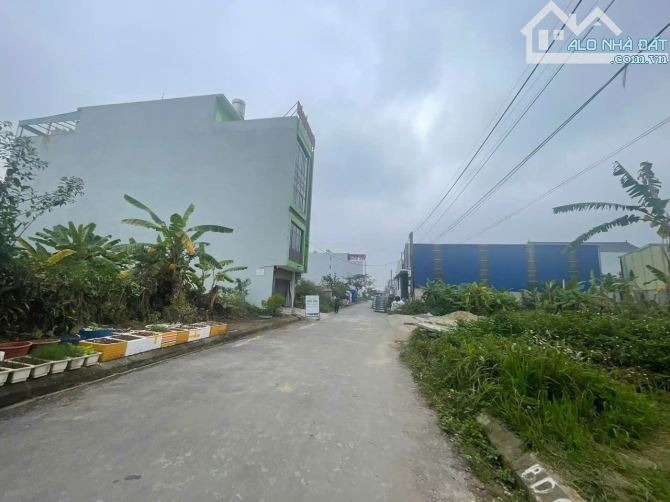250m2 ngang 10m tuyến 3 Bãi huyện, Vân Tra giá chỉ 2xtr/m  LH em M