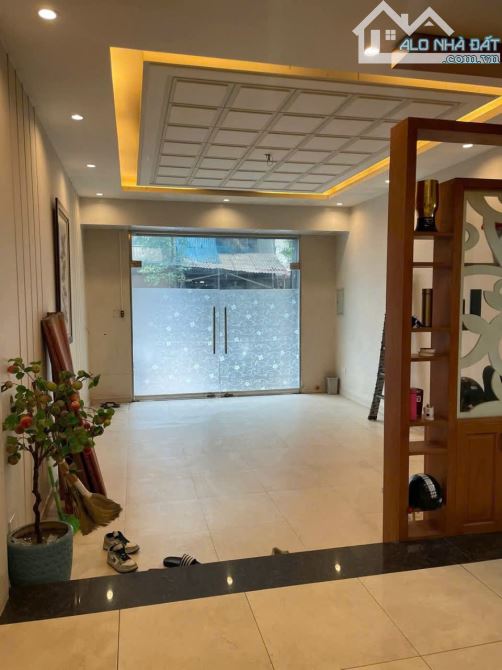 CHO THUÊ NHÀ 4 TẦNG NGUYỄN VĂN LỘC GIÁ 27 TRIỆU, KINH DOANH VP