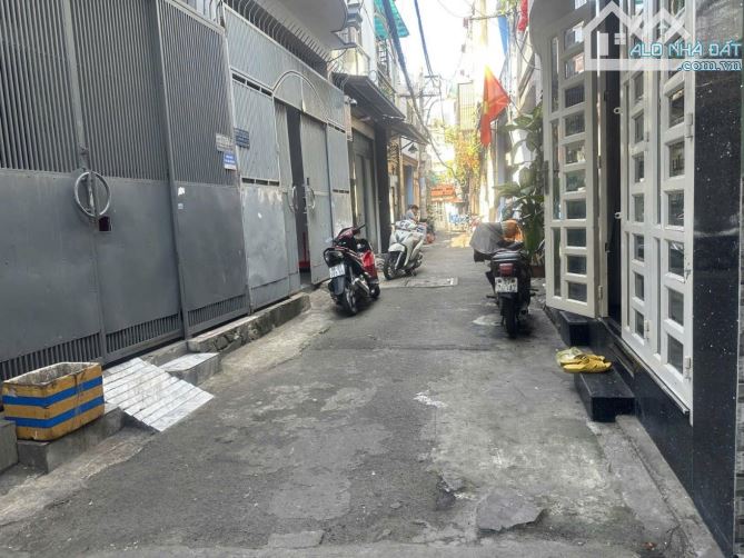 Bán nhà Tân Bình đường Lý Thường Kiệt 44m ( 4,4 x 10 ) 4 tầng chỉ 6.6 tỷ