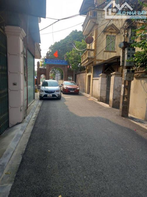 Cần bán đất Liên Hà, đường thông, ô tô đỗ, giá hơn 5 tỷ
